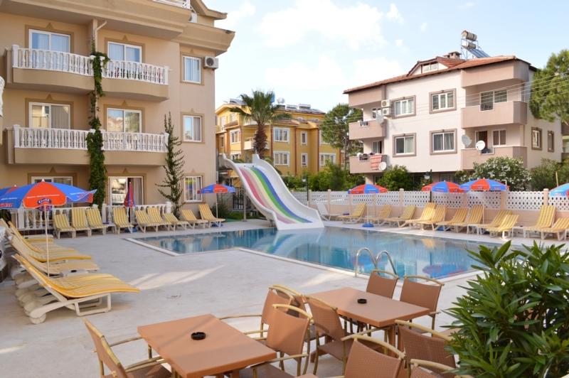 מרמריס Isla Apart מראה חיצוני תמונה